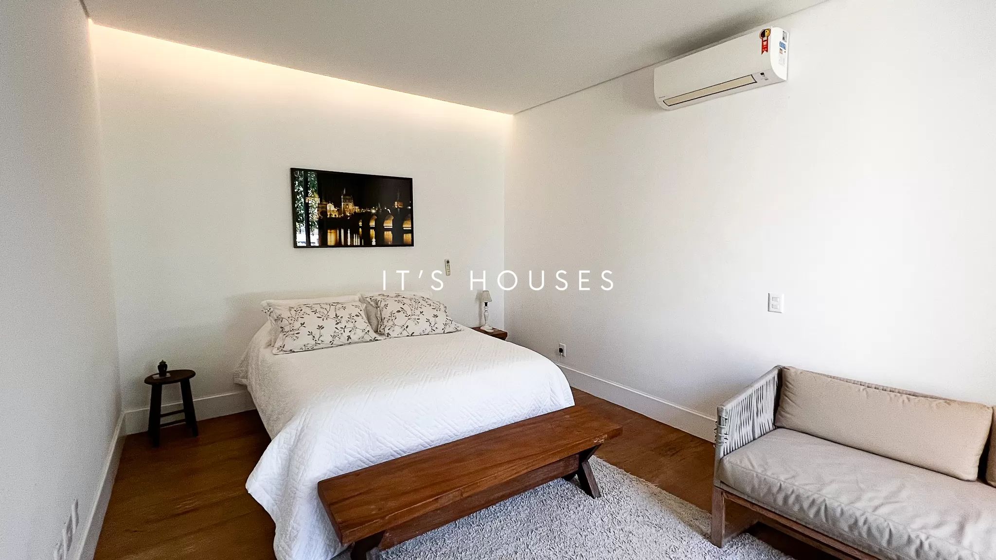 Sala de estar casa à venda ou para alugar em Fazenda Boa Vista Porto Feliz, Fazenda Boa Vista, Porto Feliz — 4 suítes, 2000 m² — imagem 2 de 21