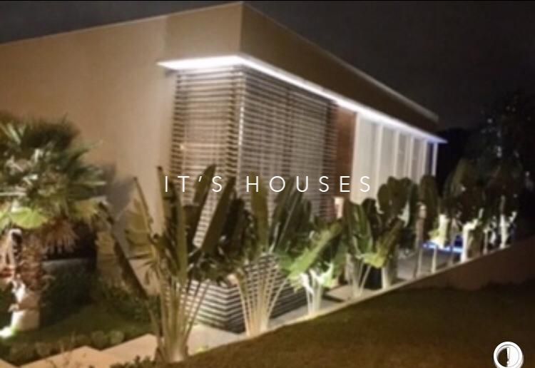 Área de convivência casa à venda em Residencial Tambore 10 , Alphaville, Santana de Parnaíba — 4 suítes, 525 m² — imagem 6 de 18