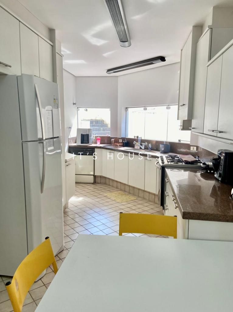 Piscina e área externa casa para alugar em Tambore 3, Alphaville, Santana de Parnaíba — 5 suítes, 900 m² — imagem 5 de 44