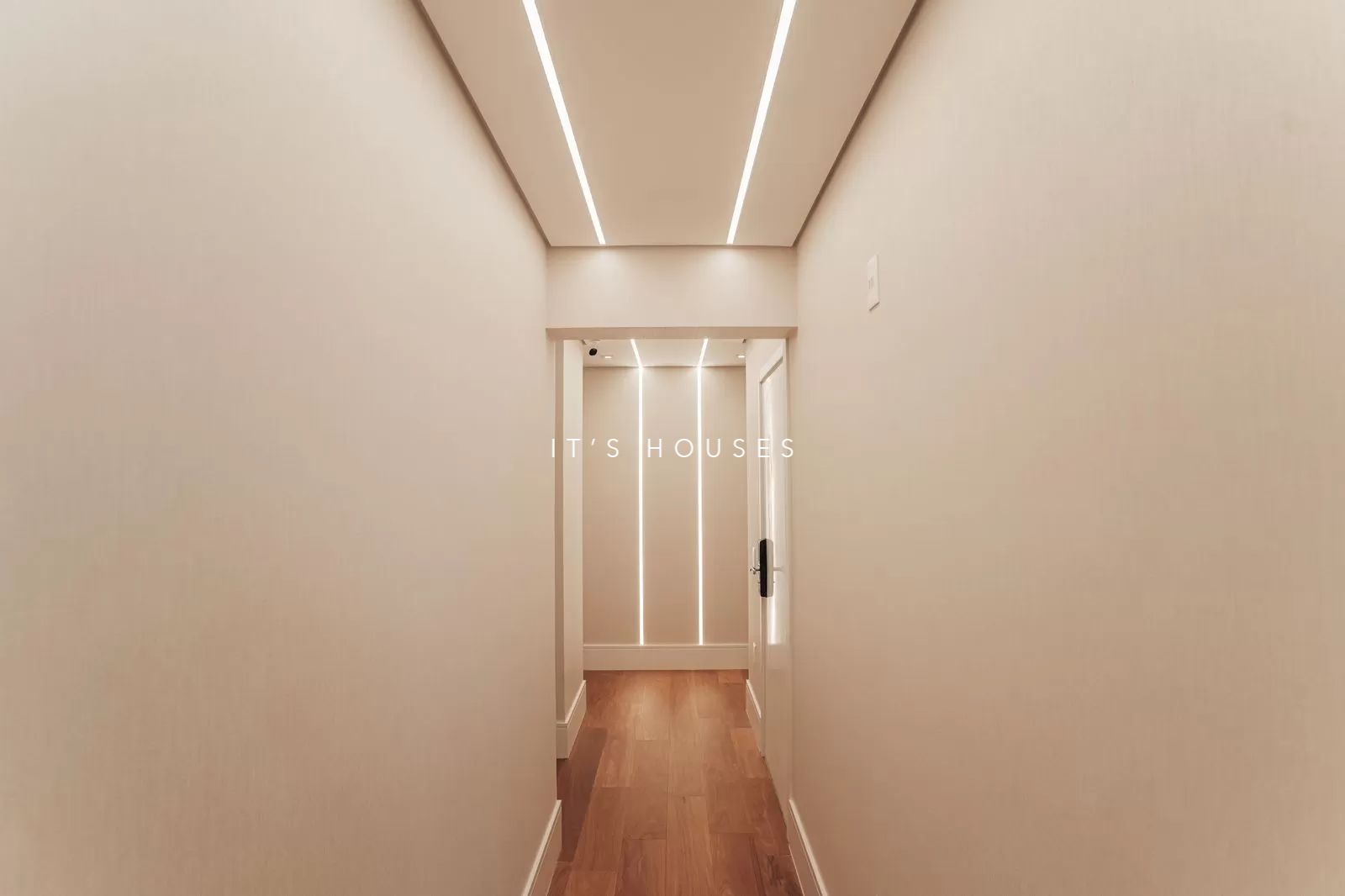 Sala de estar apartamento à venda em The Lake Alphaville, Alphaville, Barueri — 3 suítes, 328 m² — imagem 2 de 42
