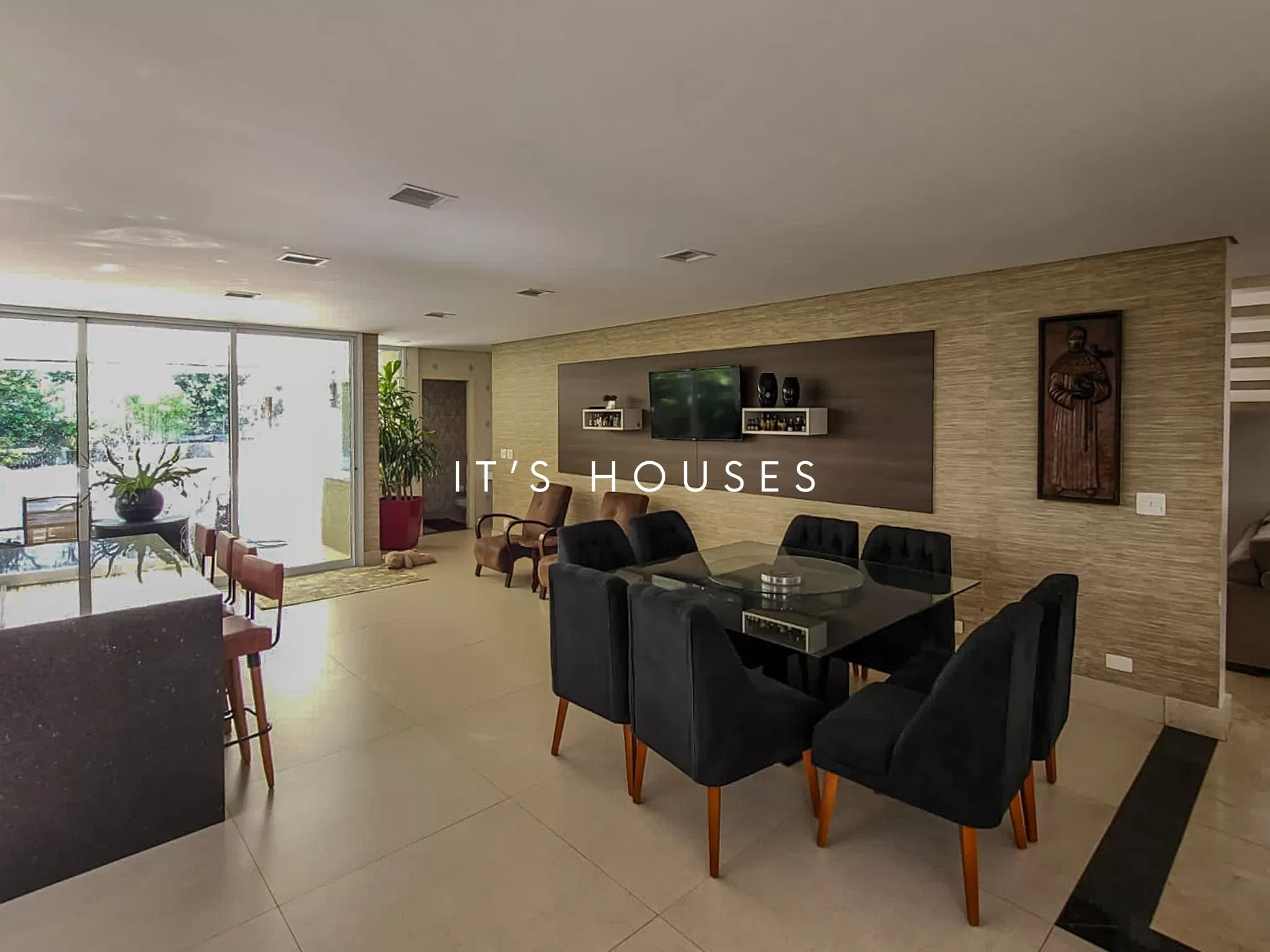 Sala de estar casa à venda ou para alugar em Alphaville Residencial 0, Alphaville, Barueri — 3 suítes, 900 m² — imagem 2 de 21