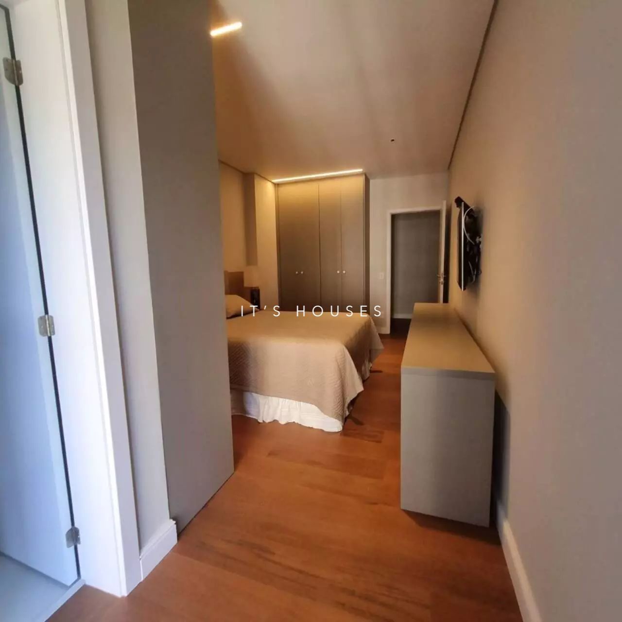 Área de convivência apartamento à venda em Edificio Oiapoque, Alphaville, Barueri — 4 suítes, 360 m² — imagem 6 de 48