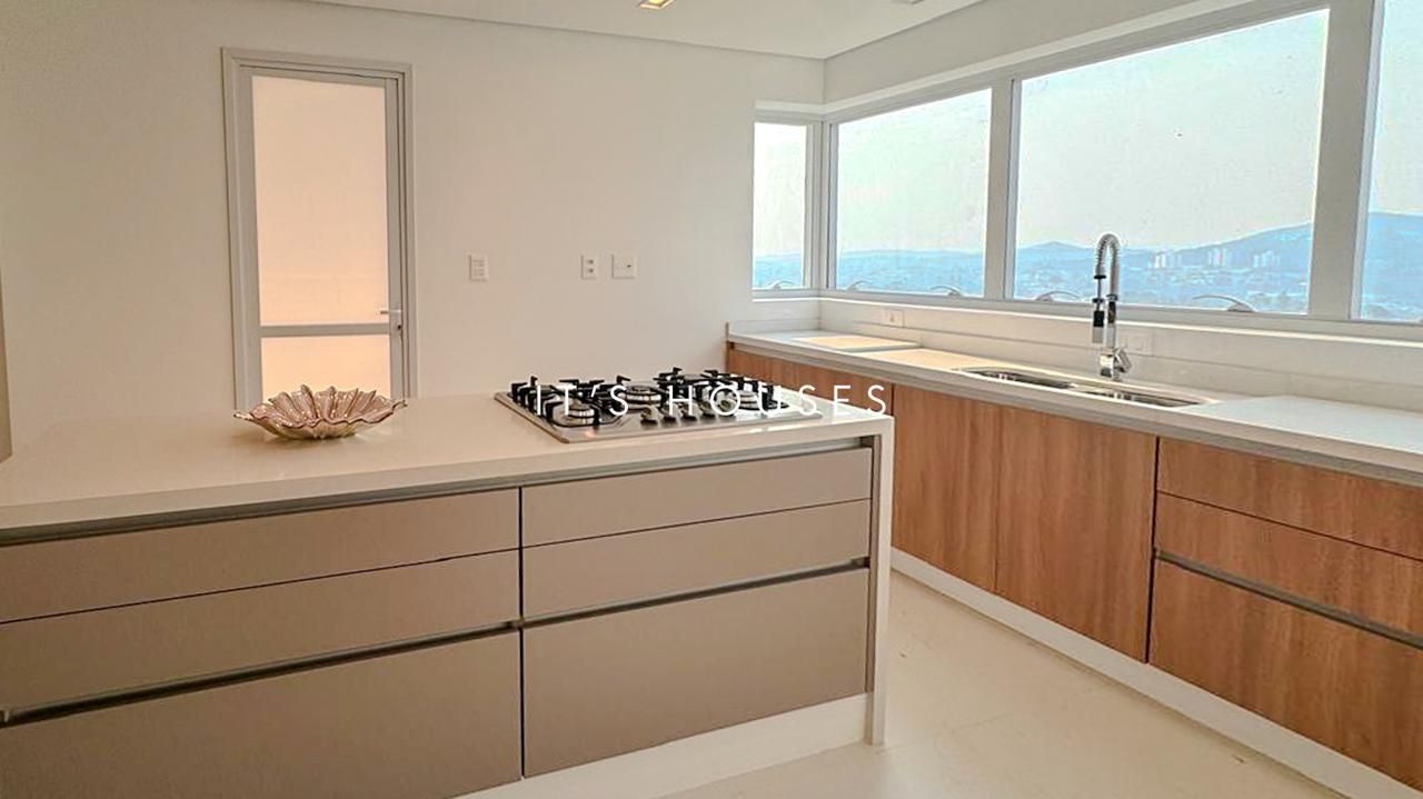 Suíte principal apartamento à venda em The Lake Alphaville, Alphaville, Barueri — 3 suítes, 328 m² — imagem 4 de 42