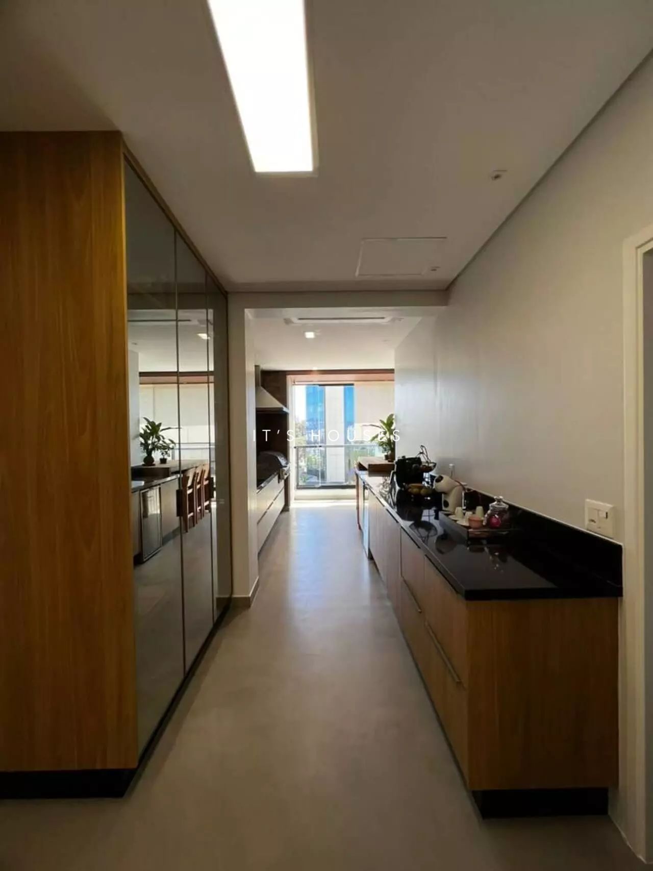Sala de estar apartamento à venda em Canvas Alphaville, Alphaville, Barueri — 4 suítes, 282 m² — imagem 2 de 12