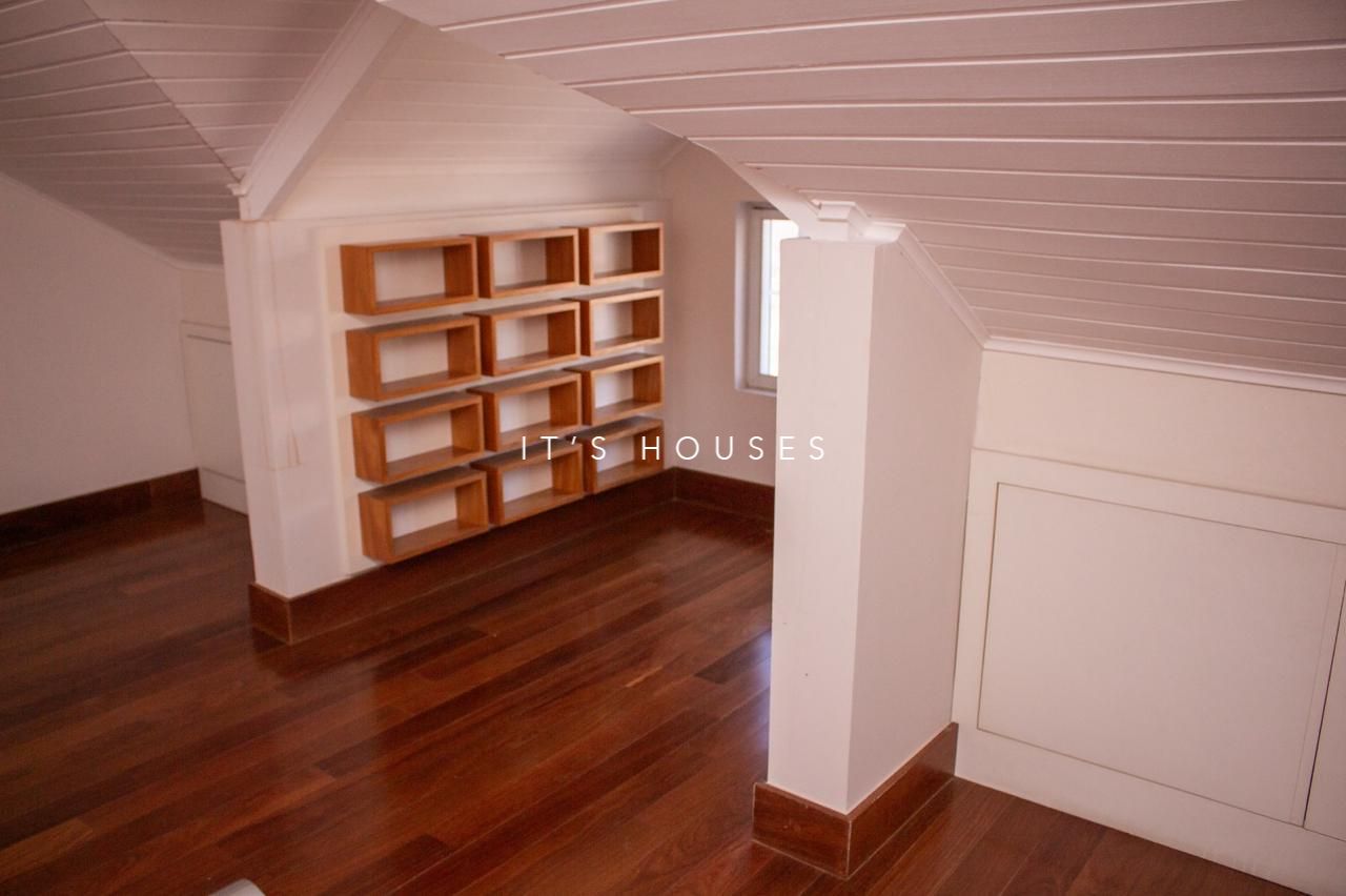 Cozinha e área gourmet casa à venda em Residencial Tambore 10 , Alphaville, Santana de Parnaíba — 5 suítes, 525 m² — imagem 3 de 17