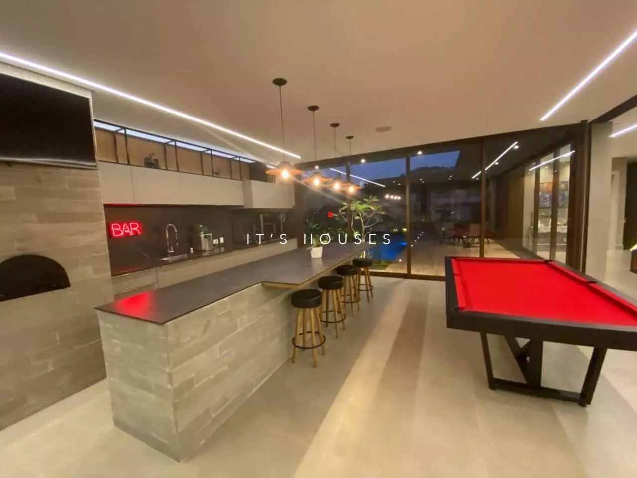 Sala de estar casa à venda em Tambore 11, Alphaville, Santana de Parnaíba — 4 suítes, 635 m² — imagem 2 de 19
