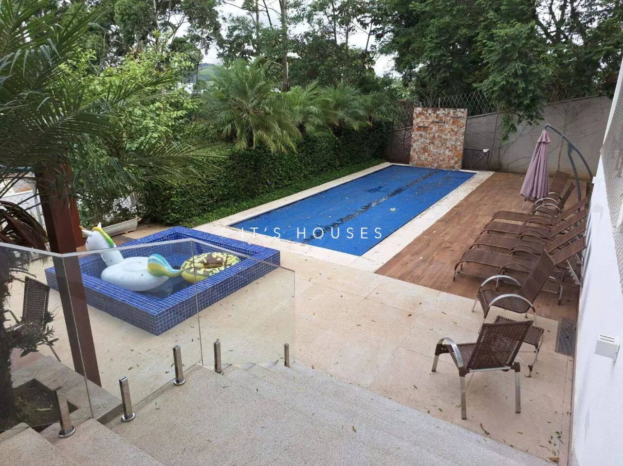 Piscina e área externa casa à venda em Tambore 11, Alphaville, Santana de Parnaíba — 5 suítes, 751 m² — imagem 5 de 18