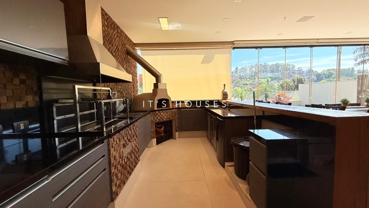 Suíte principal casa à venda em Villa Solaia , Alphaville, Barueri — 4 suítes, 700 m² — imagem 4 de 27