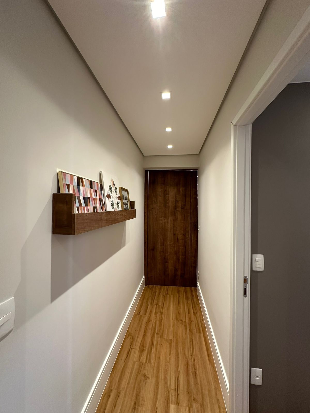 Sala de estar apartamento à venda em Edificio Bellagio, Alphaville, Barueri — 2 suítes, 98 m² — imagem 2 de 20