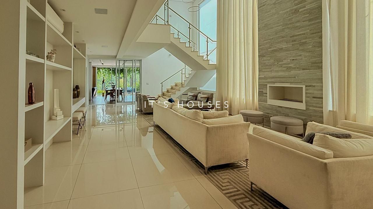 Piscina e área externa casa à venda ou para alugar em Villa Solaia , Alphaville, Barueri — 4 suítes, 504 m² — imagem 5 de 19