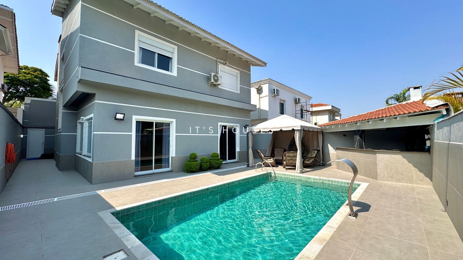 Fachada casa à venda em Alphaville Residencial 6, Alphaville, Santana de Parnaíba — 4 dormitórios, 360 m² — imagem 1 de 20