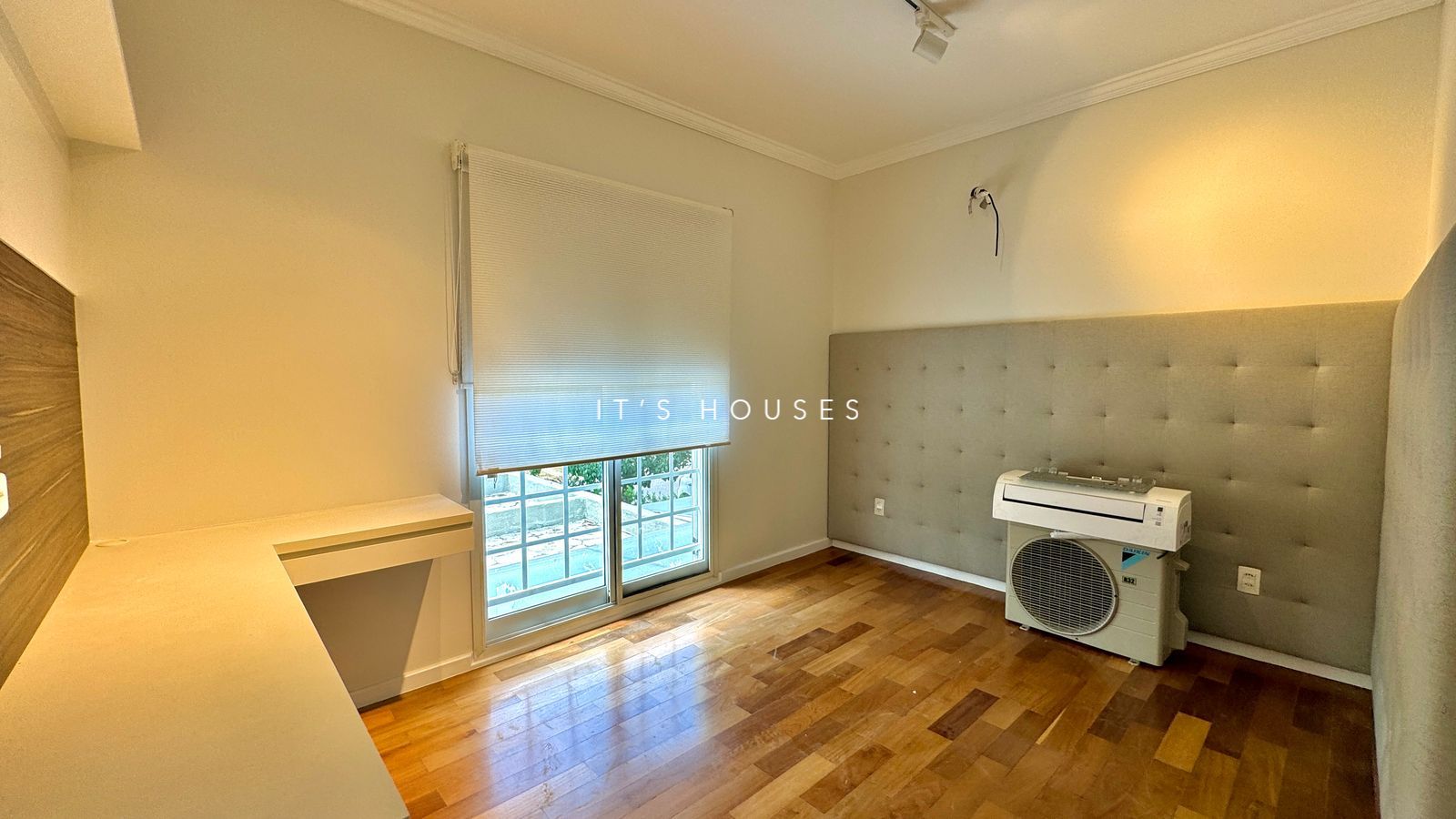 Cozinha e área gourmet casa à venda em Tambore 5, Alphaville, Santana de Parnaíba — 4 suítes, 330 m² — imagem 3 de 22