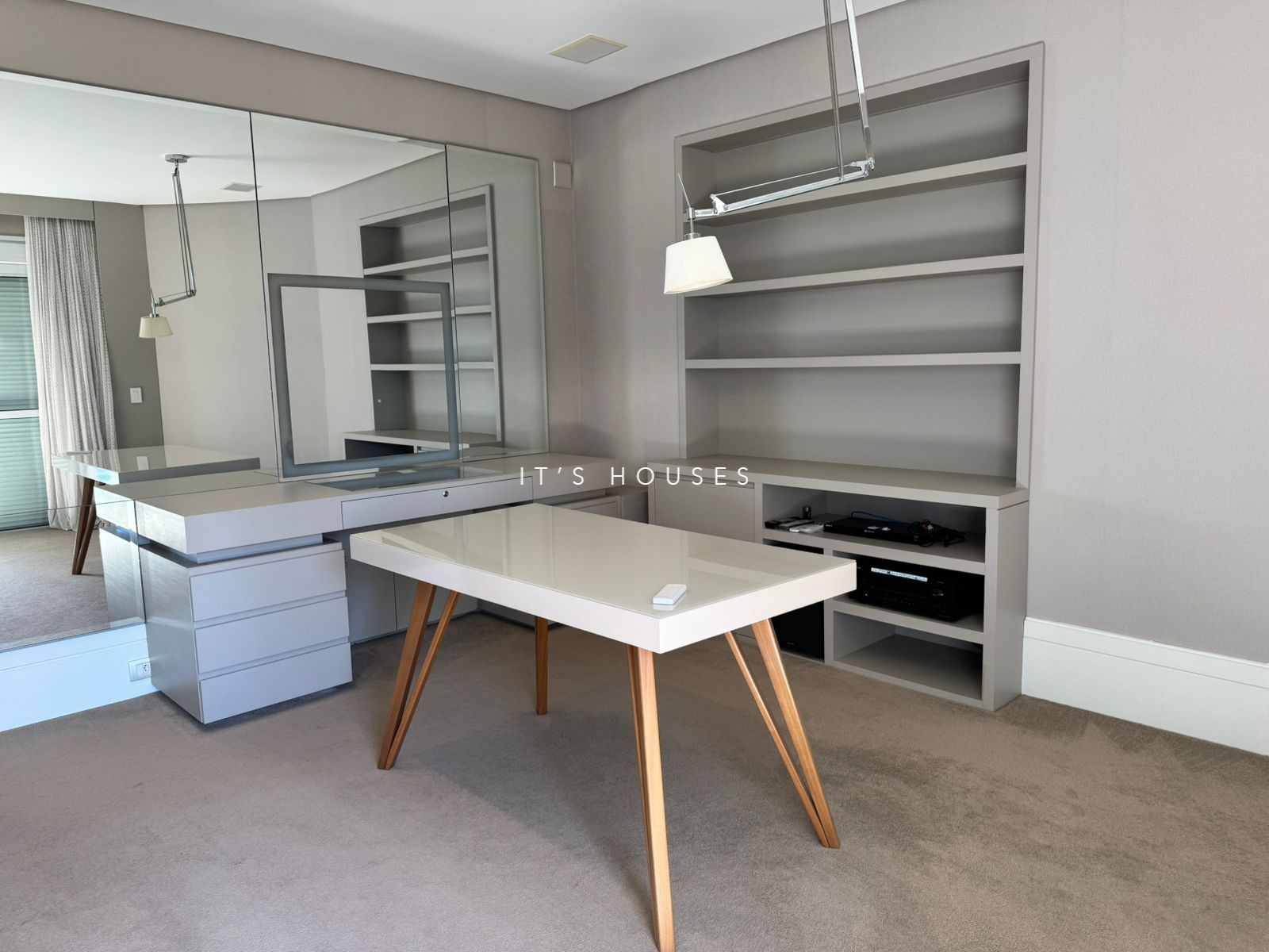Área de convivência cobertura para alugar em Gramercy Park, Alphaville, Barueri — 4 suítes, 505 m² — imagem 6 de 37