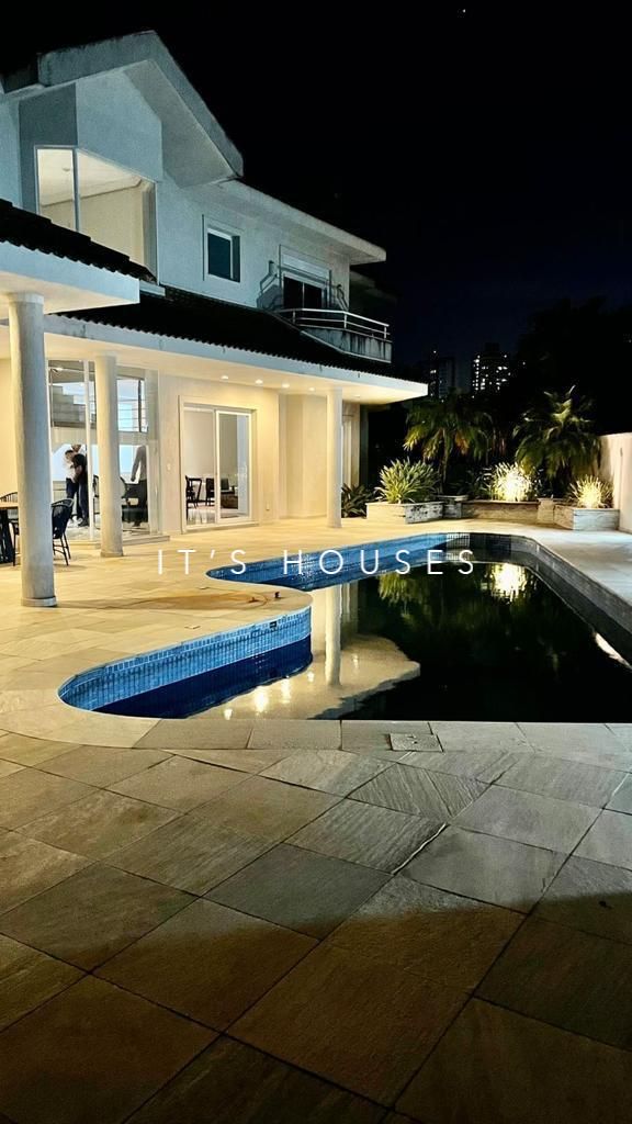 Fachada casa para alugar em 18 do Forte, Alphaville, Santana de Parnaíba — 4 suítes, 500 m² — imagem 1 de 29