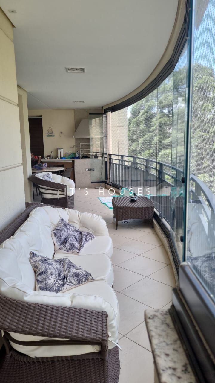 Cozinha e área gourmet apartamento à venda ou para alugar em Terracos Tambore, Alphaville, Santana de Parnaíba — 3 suítes, 201 m² — imagem 3 de 13