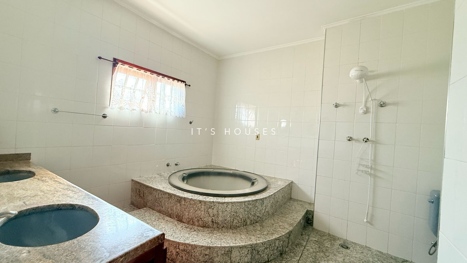 Sala de estar casa à venda em Alphaville Residencial 9, Alphaville, Santana de Parnaíba — 4 suítes, 506 m² — imagem 2 de 13