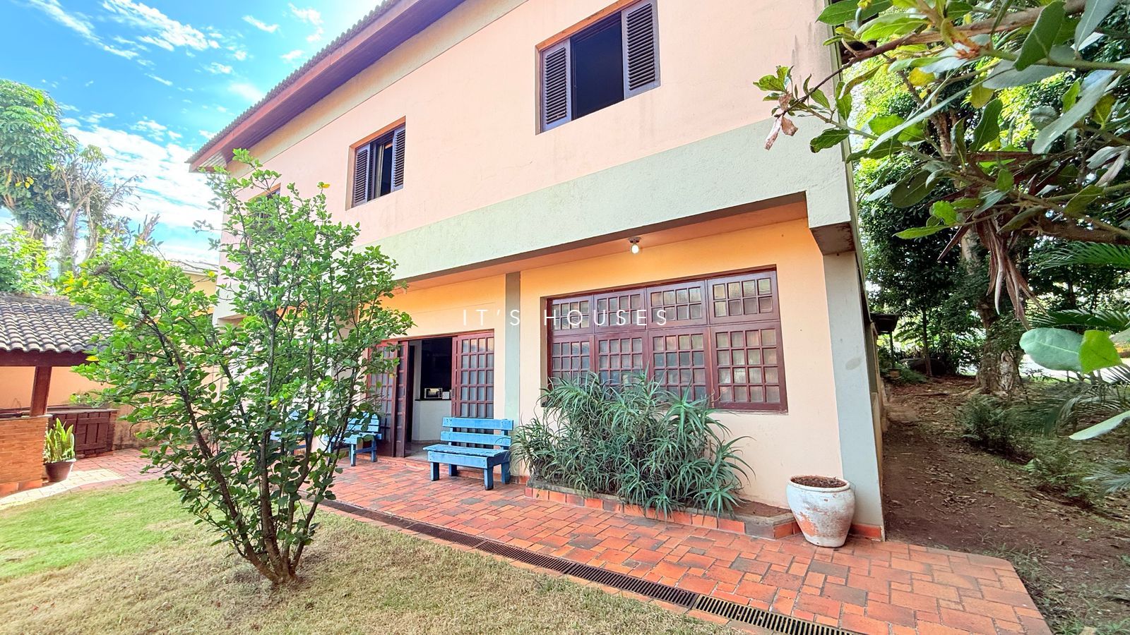 Fachada casa à venda em Alphaville Residencial 9, Alphaville, Santana de Parnaíba — 4 suítes, 506 m² — imagem 1 de 13
