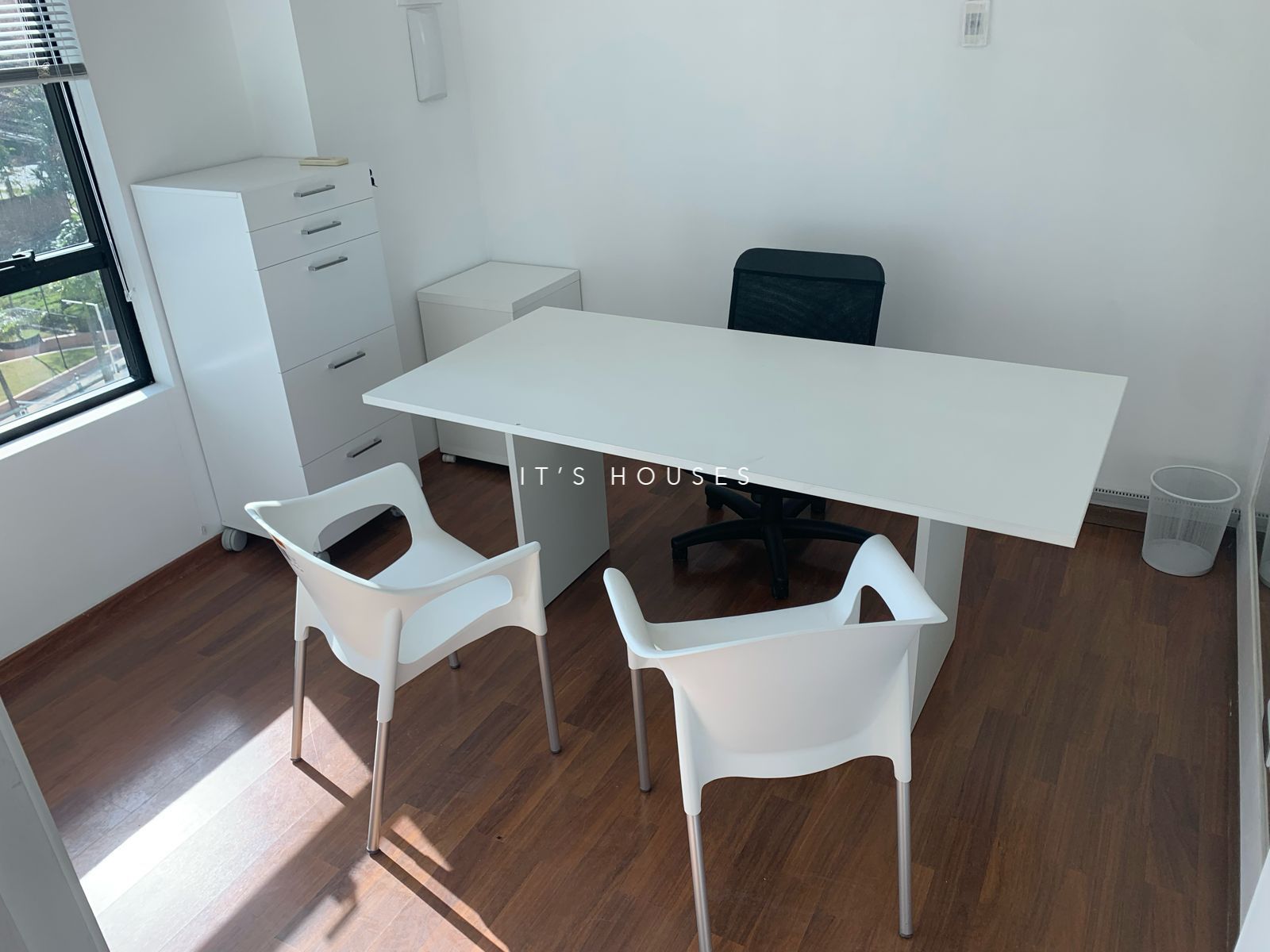 Sala de estar flat à venda em Edificio West Gate Alphaville, Alphaville, Barueri — 46 m² — imagem 2 de 12