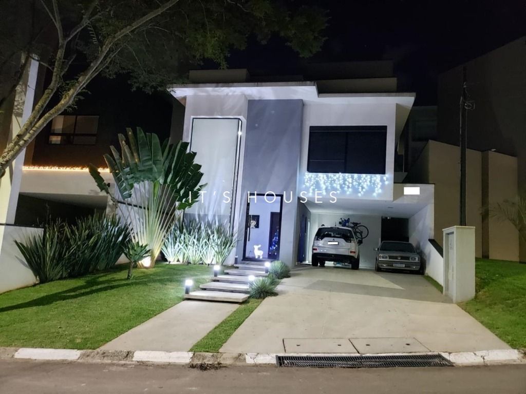 Fachada casa à venda em New Ville, Alphaville, Santana de Parnaíba — 1 suíte, 195 m² — imagem 1 de 15