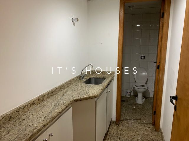 Cozinha e área gourmet flat à venda em Edificio Guinzza, Alphaville, Barueri — 52 m² — imagem 3 de 8