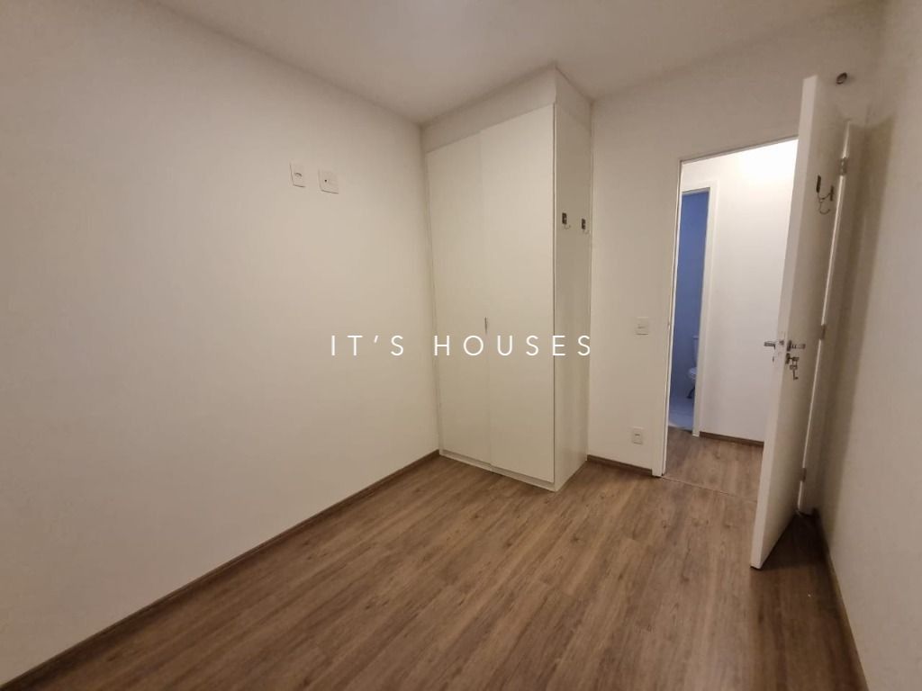 Sala de estar apartamento à venda em Double Bethaville, Alphaville, Barueri — 75 m² — imagem 2 de 10