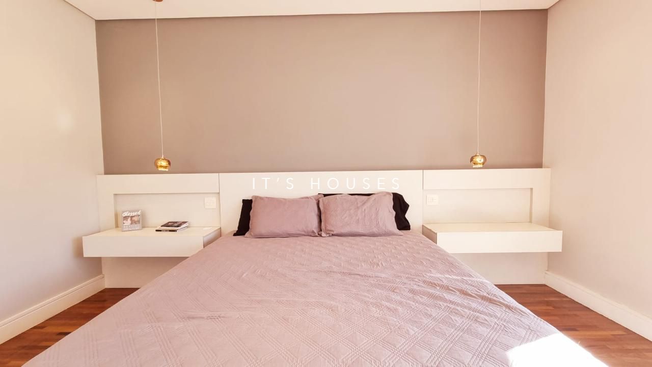 Sala de estar casa à venda em Itahye Residencial, Alphaville, Barueri — 4 suítes, 500 m² — imagem 2 de 13