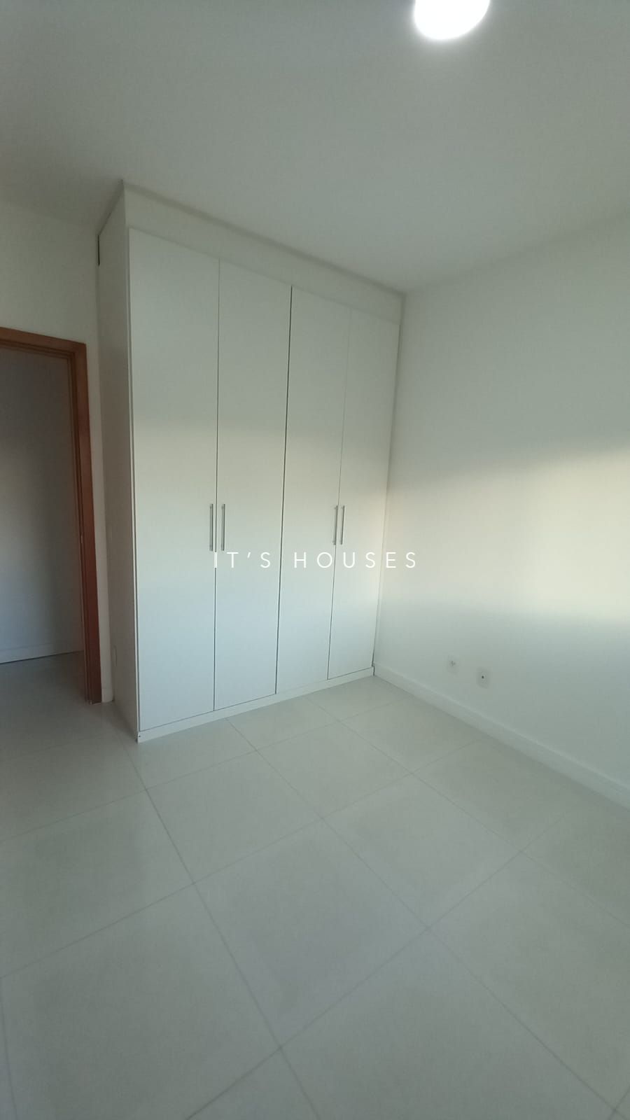 Suíte principal apartamento à venda em Resort Tambore, Alphaville, Santana de Parnaíba — 1 suíte, 133 m² — imagem 4 de 28