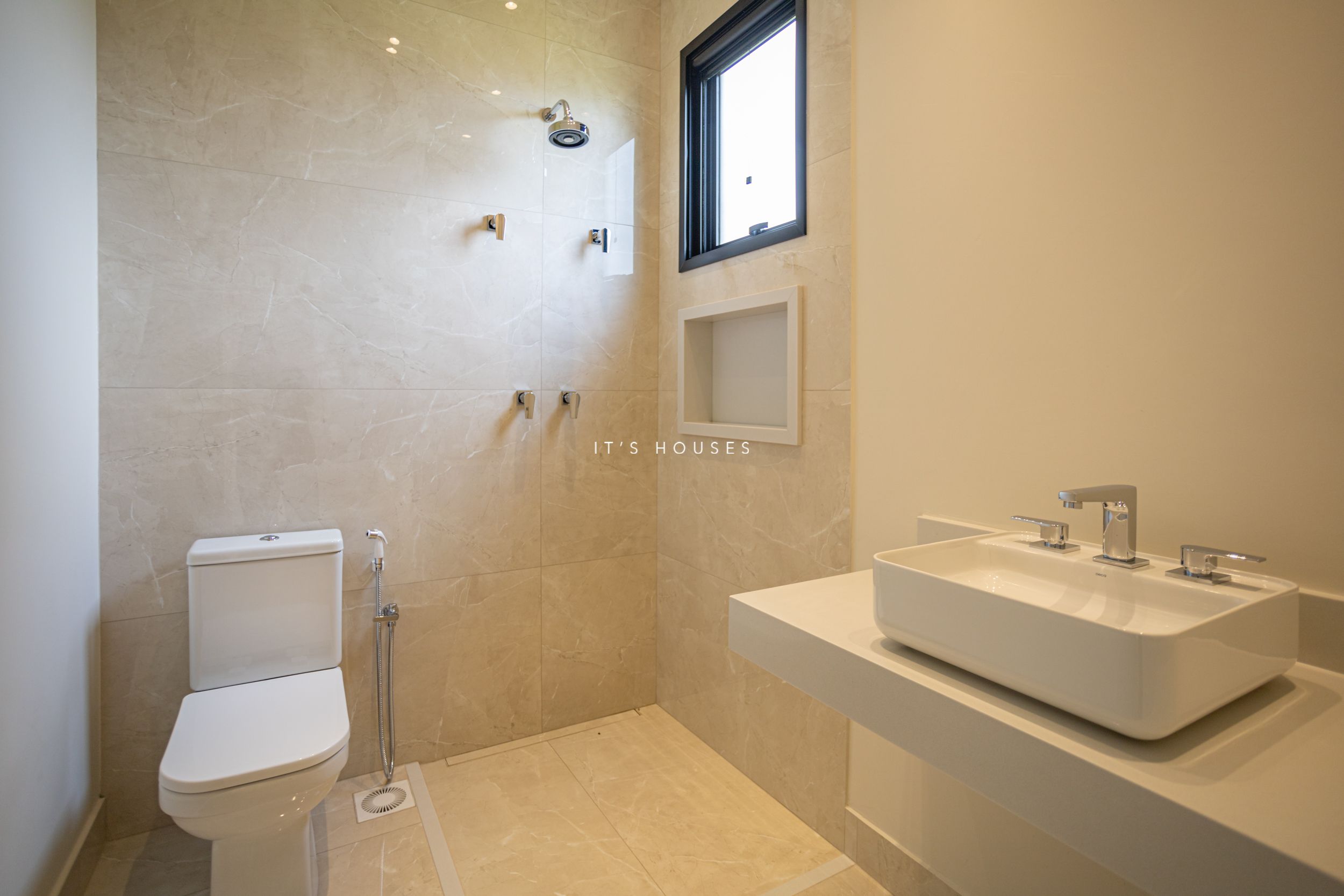 Área de convivência casa à venda em Burle Marx, Alphaville, Santana de Parnaíba — 4 suítes, 522 m² — imagem 6 de 34
