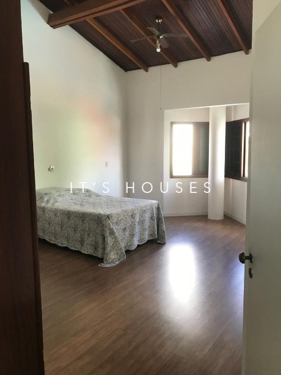 Sala de estar casa à venda em Alphaville Residencial 9, Alphaville, Santana de Parnaíba — 2 suítes, 360 m² — imagem 2 de 10