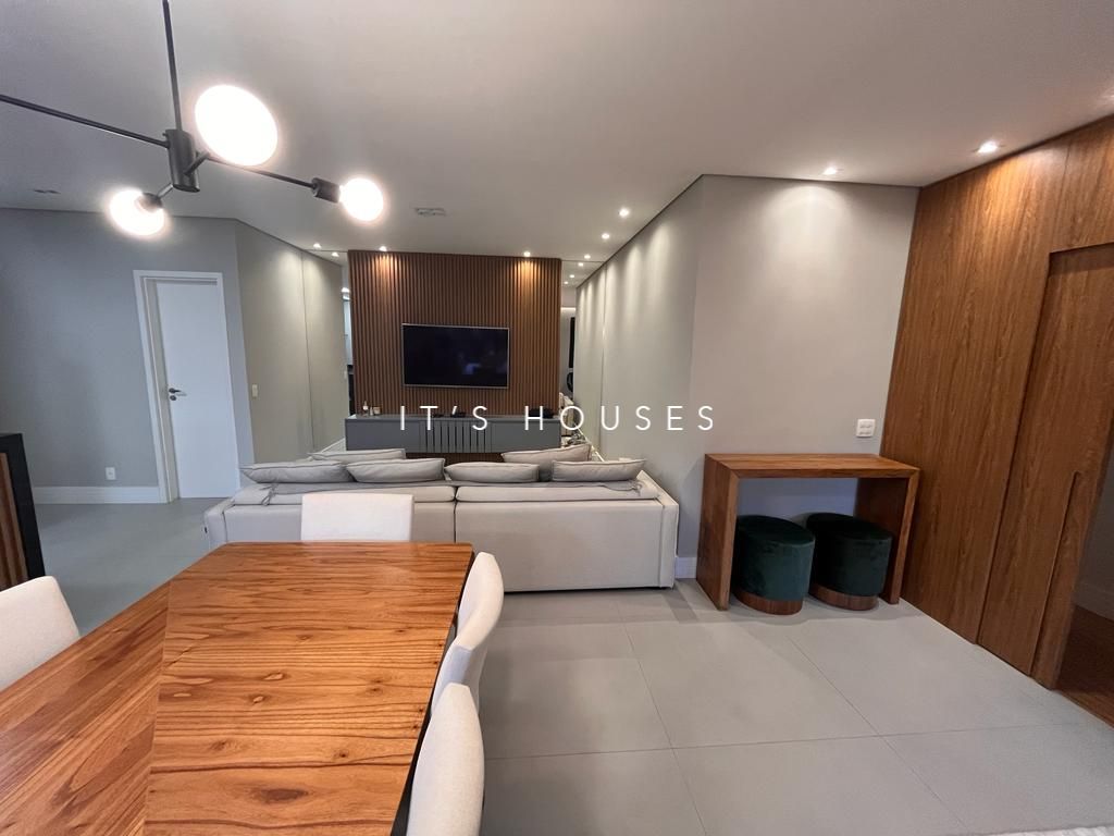 Sala de estar apartamento à venda em Present Alphaville, Alphaville, Barueri — 2 suítes, 112 m² — imagem 2 de 26