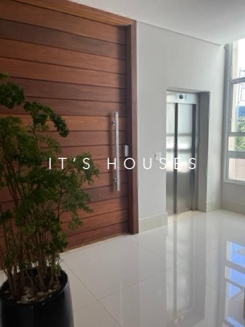 Piscina e área externa casa à venda em Residencial Tambore 10 , Alphaville, Santana de Parnaíba — 4 suítes, 525 m² — imagem 5 de 30