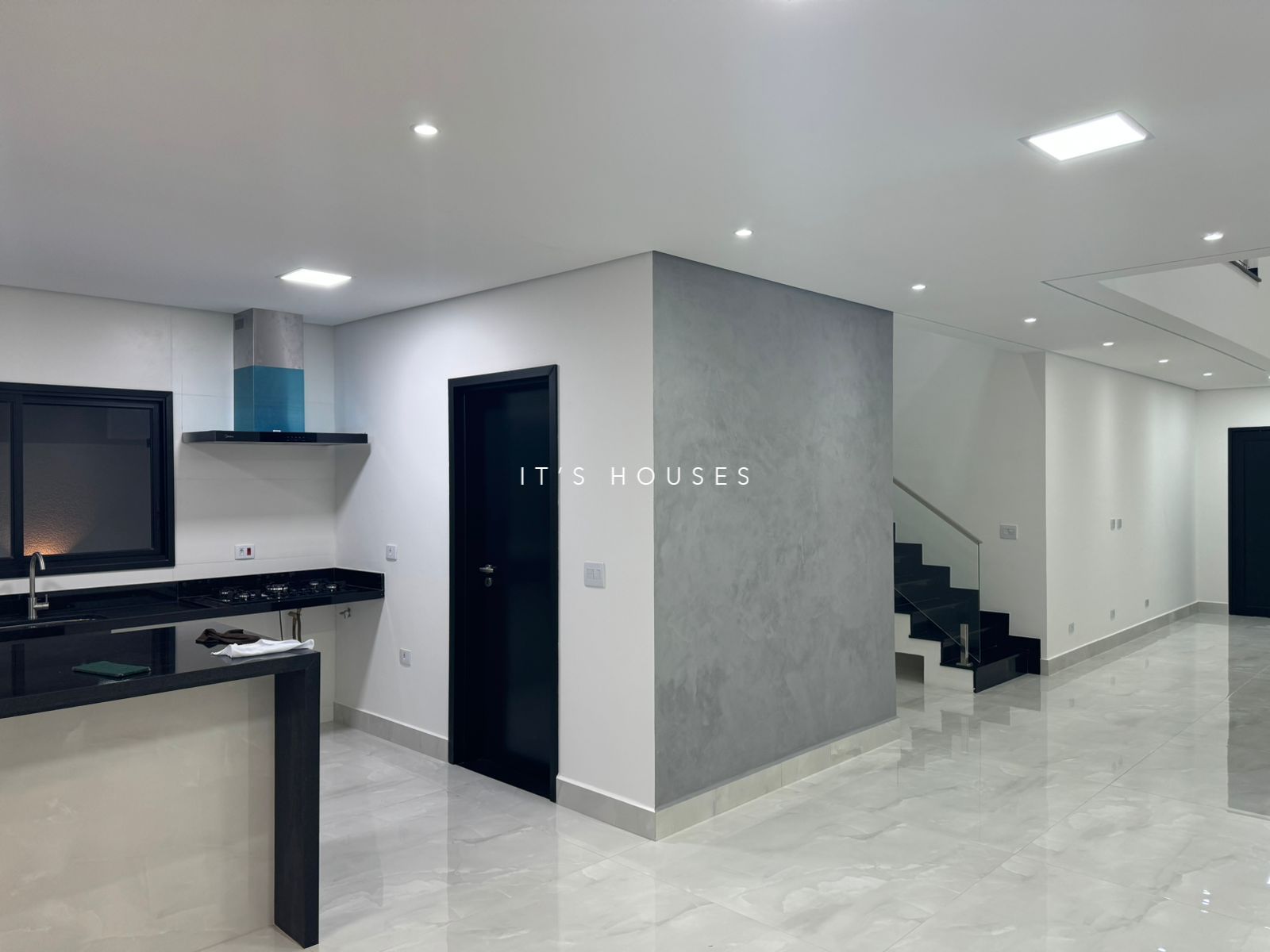 Área de convivência casa à venda em New Ville, Alphaville, Santana de Parnaíba — 3 suítes, 276 m² — imagem 6 de 18