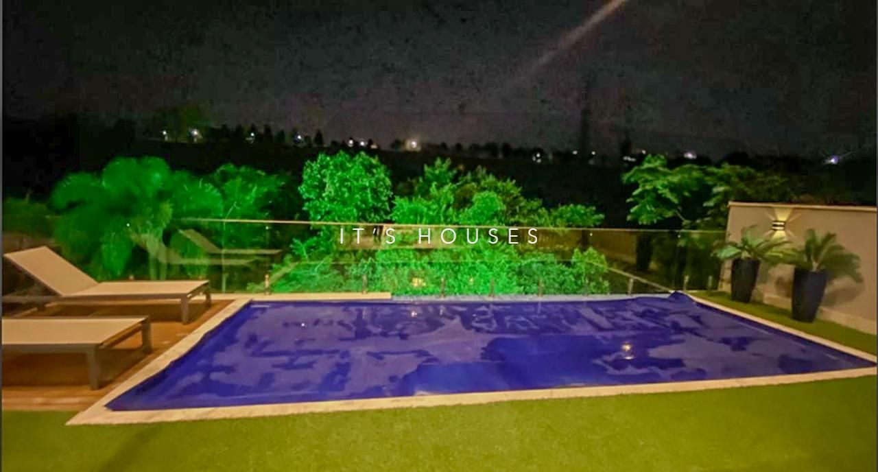 Sala de estar casa à venda em Burle Marx, Alphaville, Santana de Parnaíba — 4 suítes, 400 m² — imagem 2 de 10