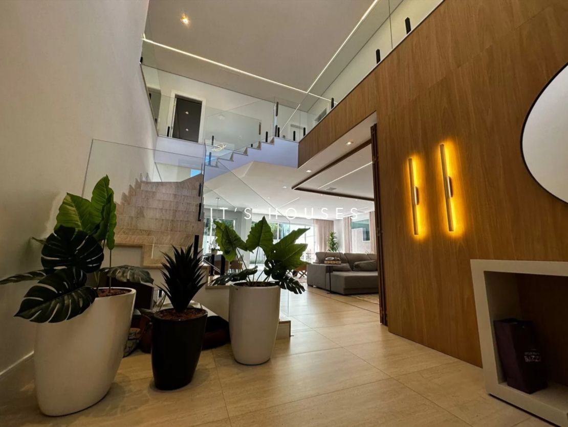 Sala de estar casa à venda em Residencial Tambore 10 , Alphaville, Santana de Parnaíba — 4 suítes, 566 m² — imagem 2 de 12
