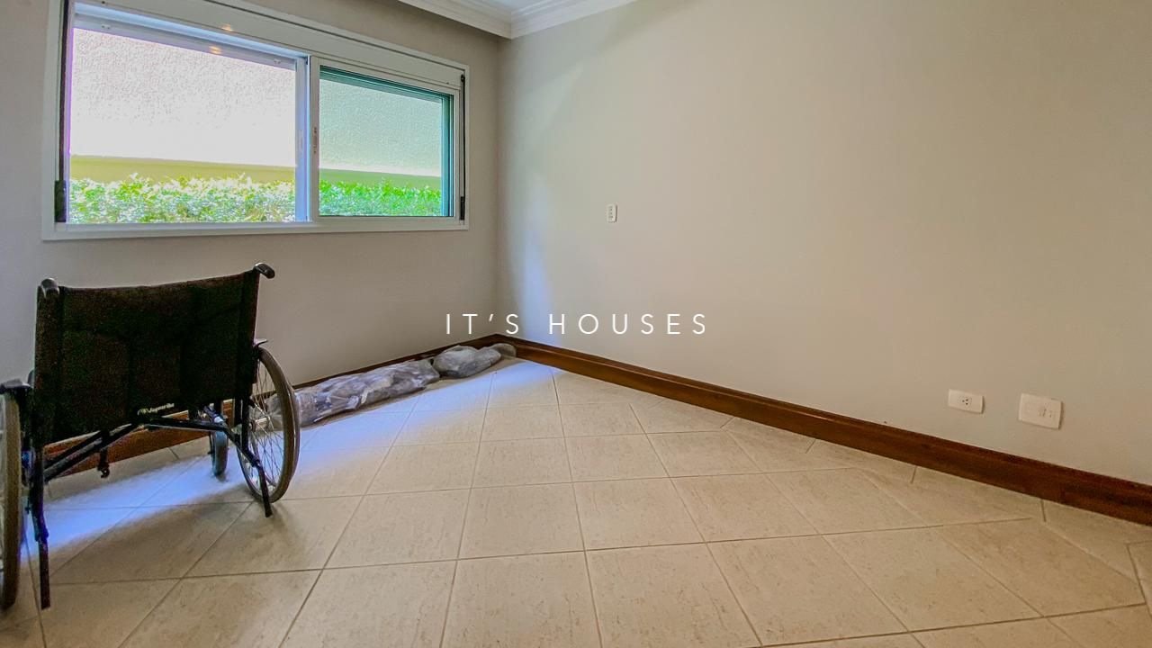 Suíte principal casa à venda em 18 do Forte, Alphaville, Santana de Parnaíba — 4 suítes, 600 m² — imagem 4 de 29