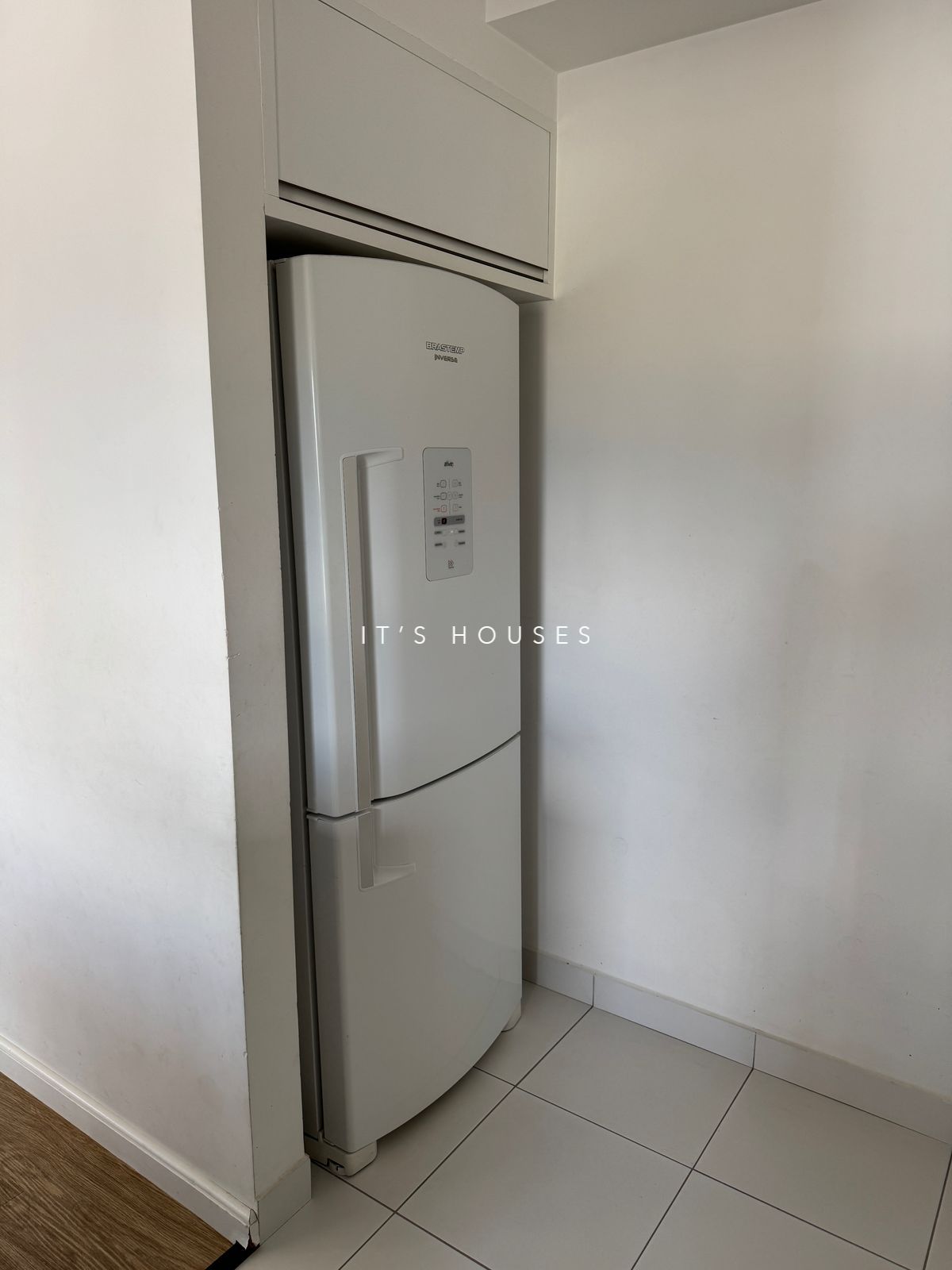 Sala de estar apartamento à venda ou para alugar em Bellini Alphaville, Alphaville, Barueri — 1 suíte, 109 m² — imagem 2 de 27