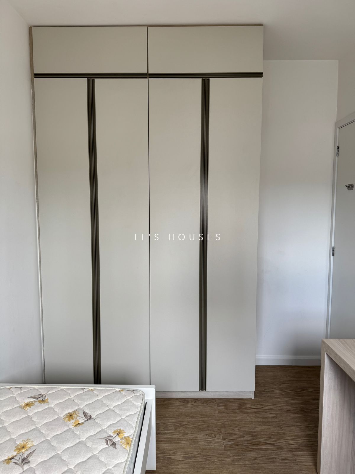 Suíte principal apartamento à venda ou para alugar em Bellini Alphaville, Alphaville, Barueri — 1 suíte, 109 m² — imagem 4 de 27