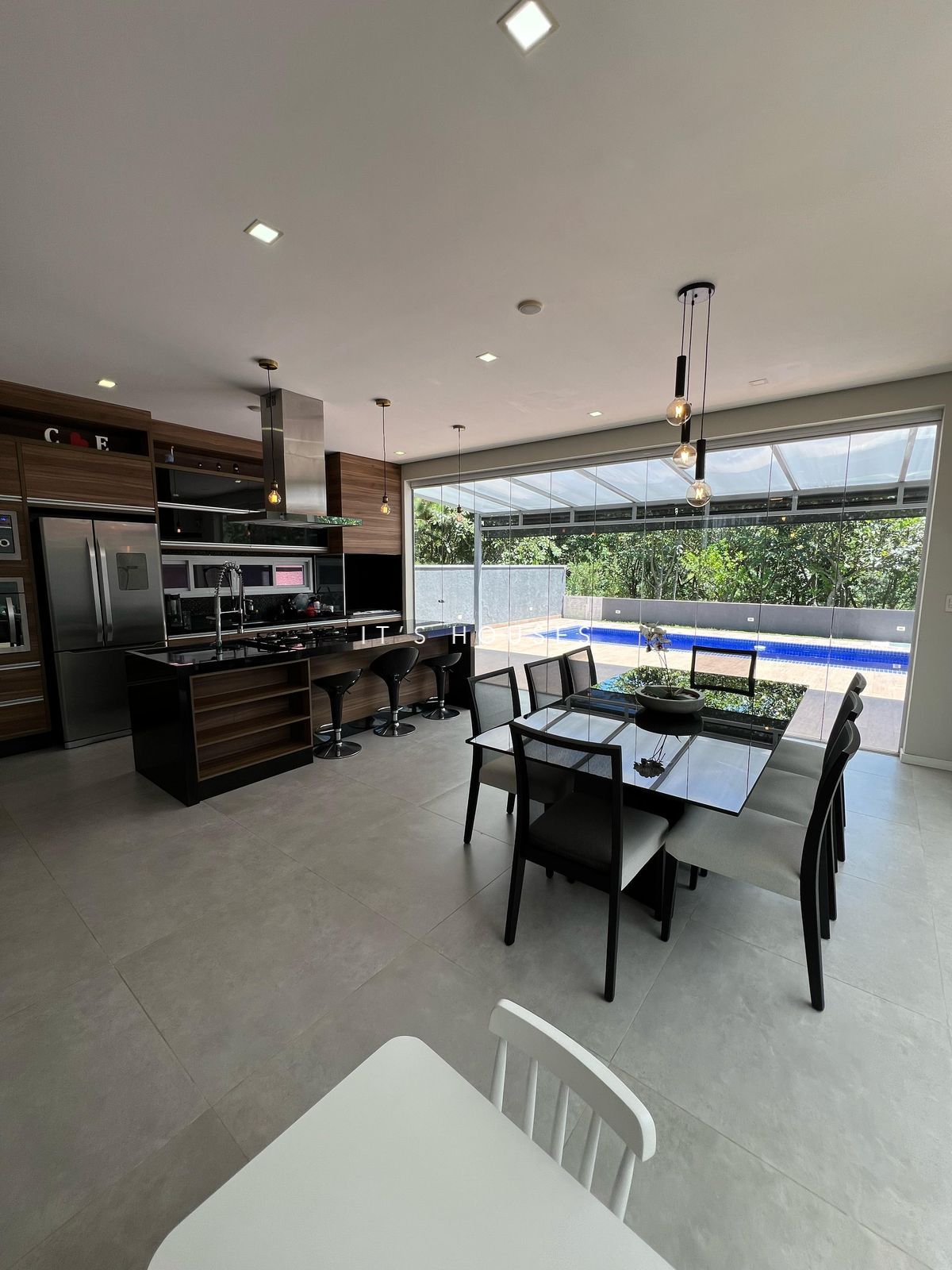Cozinha e área gourmet casa à venda em Santa Anna, Alphaville, Santana de Parnaíba — 3 suítes, 360 m² — imagem 3 de 31