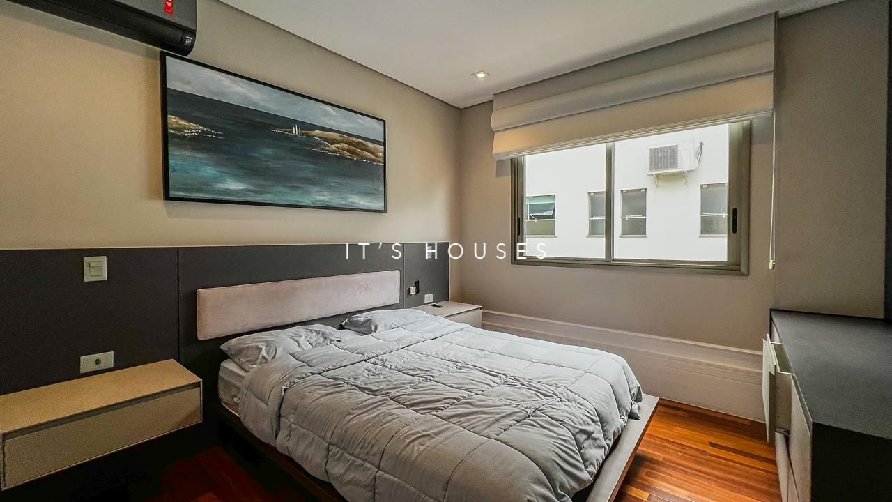 Sala de estar casa para alugar em Alphaville Residencial 2, Alphaville, Barueri — 4 suítes, 591 m² — imagem 2 de 24