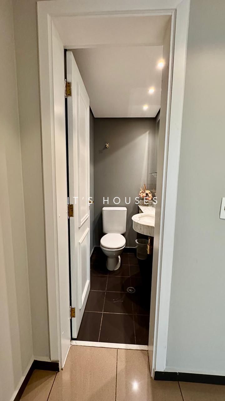Sala de estar apartamento à venda em Condominio Edificio Saint Thomas, Alphaville, Barueri — 1 suíte, 163 m² — imagem 2 de 32