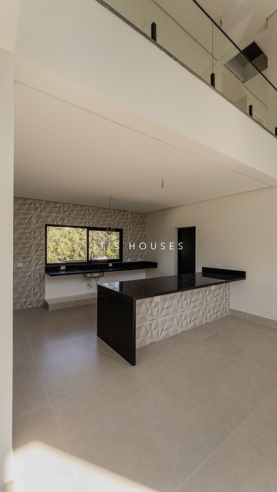 Área de convivência casa à venda em Itahye Residencial, Alphaville, Barueri — 5 suítes, 509 m² — imagem 6 de 30