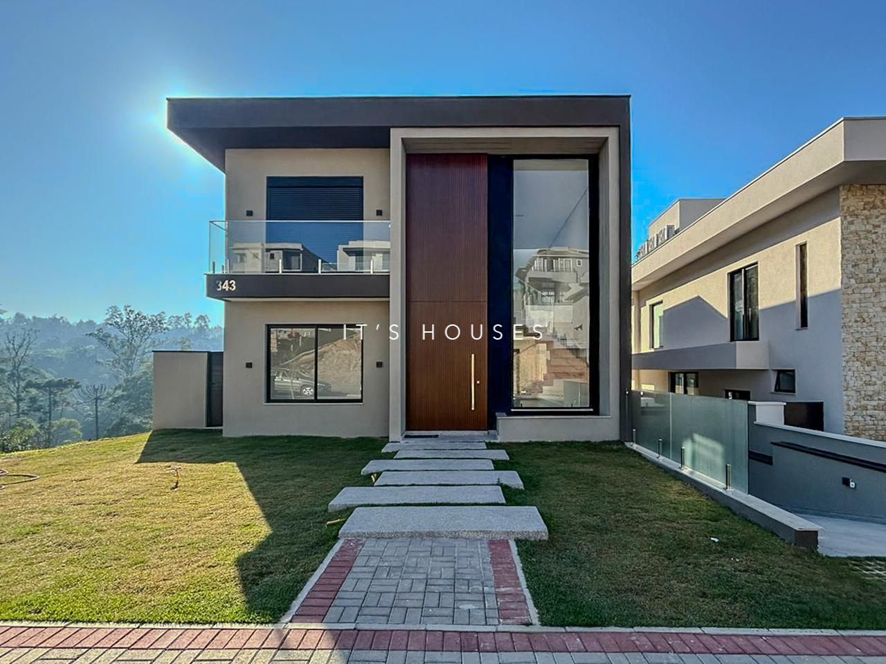 Fachada casa à venda em Itahye Residencial, Alphaville, Barueri — 4 suítes, 422 m² — imagem 1 de 13