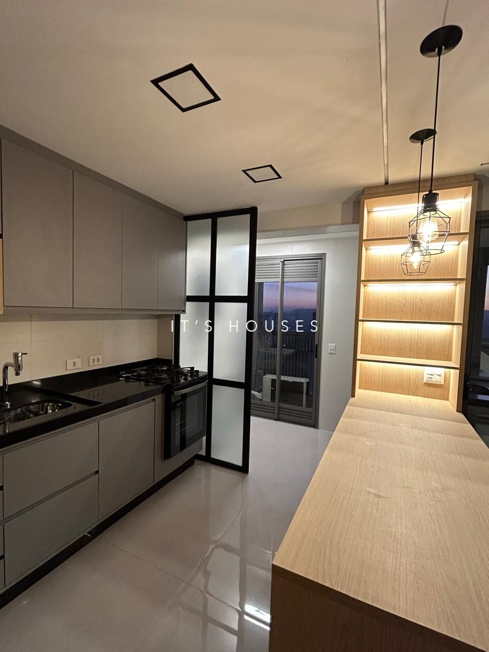 Sala de estar apartamento para alugar em Level Alphaville, Alphaville, Barueri — 2 suítes, 95 m² — imagem 2 de 9