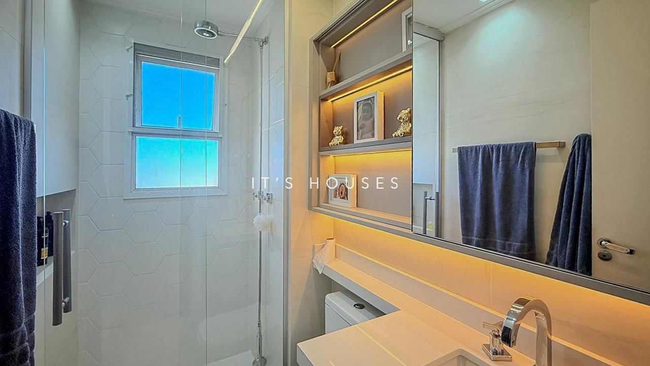 Suíte principal apartamento à venda em Eredita, Alphaville, Santana de Parnaíba — 3 suítes, 202 m² — imagem 4 de 15
