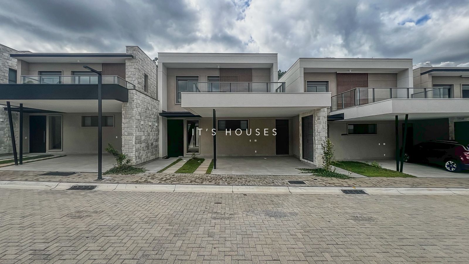 Cozinha e área gourmet casa à venda em Condominio Singular, Alphaville, Santana de Parnaíba — 3 suítes, 230 m² — imagem 3 de 18