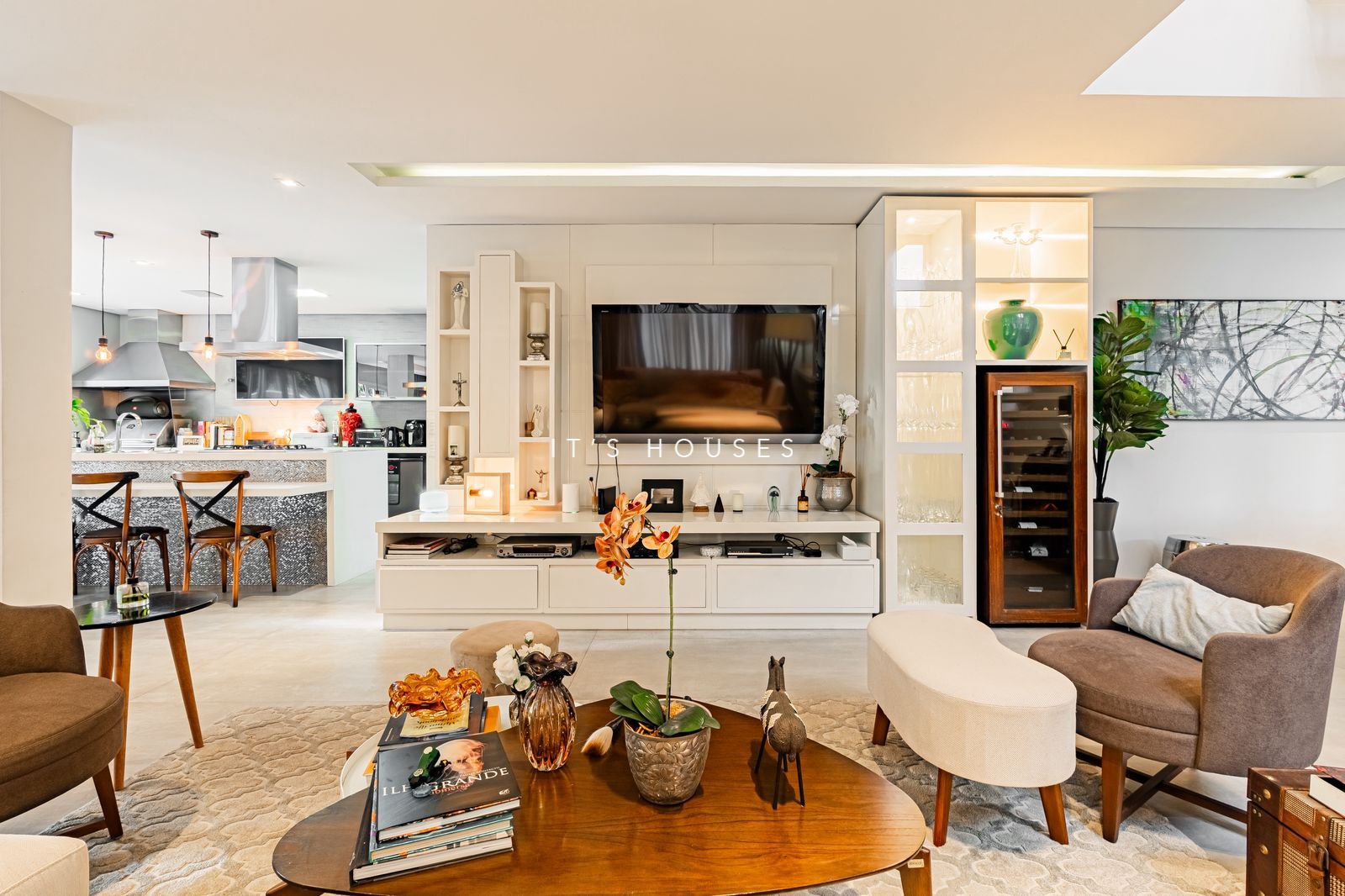 Área de convivência casa à venda em Alphaville Residencial 4, Alphaville, Santana de Parnaíba — 4 suítes, 300 m² — imagem 6 de 30