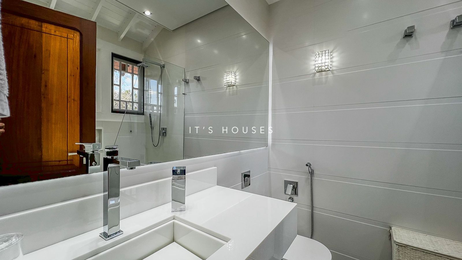 Sala de estar casa à venda em Alphaville Residencial 10, Alphaville, Santana de Parnaíba — 4 suítes, 1080 m² — imagem 2 de 44