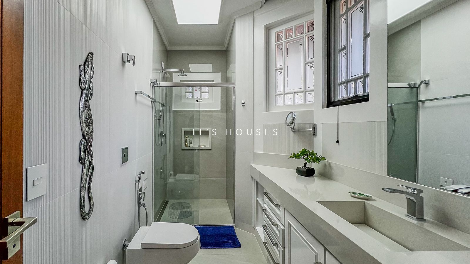 Área de convivência casa à venda em Alphaville Residencial 10, Alphaville, Santana de Parnaíba — 4 suítes, 1080 m² — imagem 6 de 44