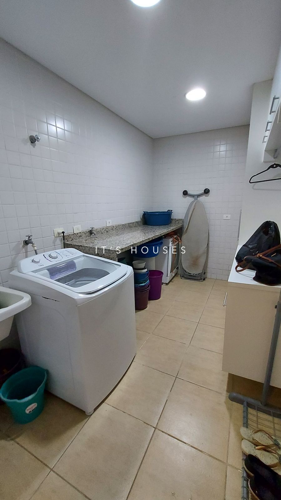 Área de convivência casa à venda em 18 do Forte, Alphaville, Santana de Parnaíba — 4 suítes, 490 m² — imagem 6 de 25