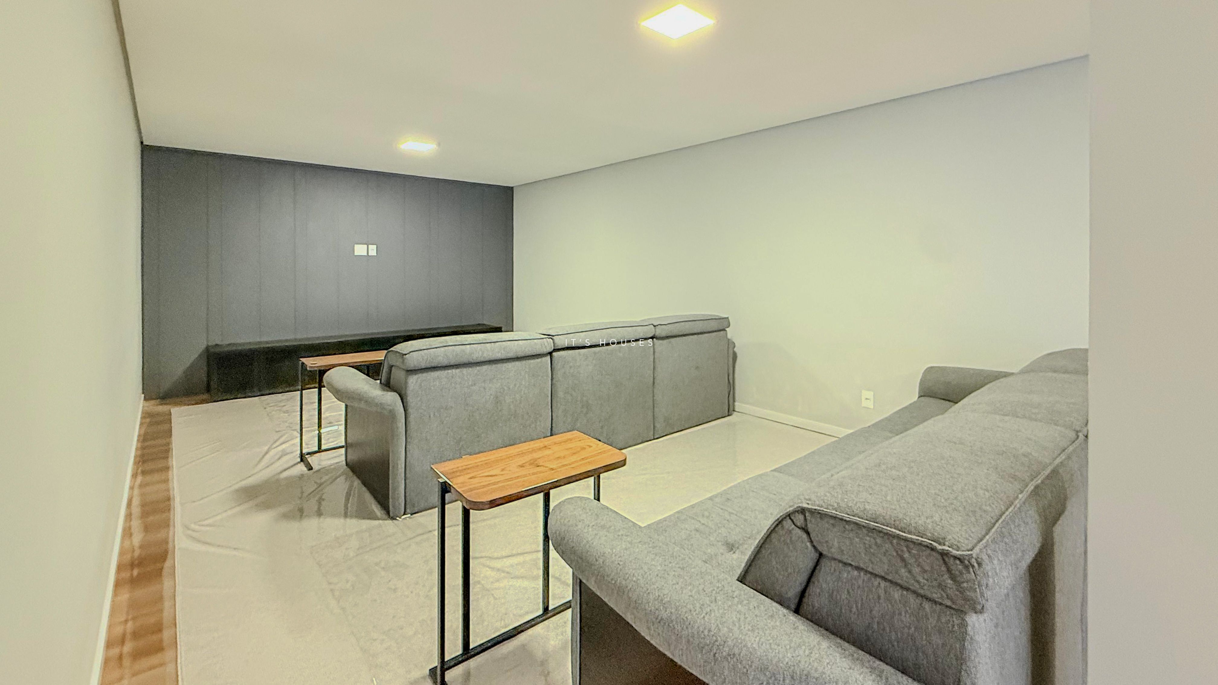 Piscina e área externa casa à venda em Alphaville Residencial 1, Alphaville, Barueri — 5 suítes, 819 m² — imagem 5 de 32